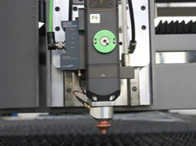Máy cắt laser fiber loại khép kín