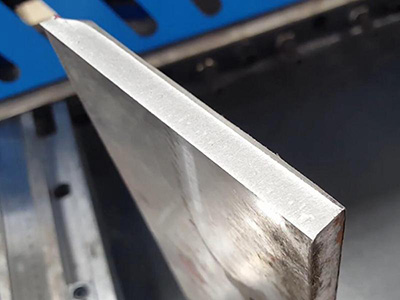 Máy cắt tôn thủy lực Guillotine