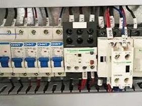 Máy cắt tôn thủy lực