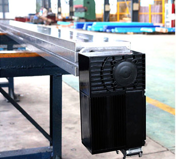 Máy chấn servo điện-thủy lực CNC kết hợp bộ điều khiển DELEM DA66T