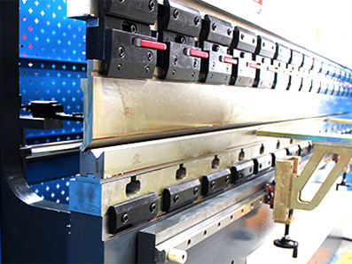 Máy chấn servo điện-thủy lực CNC kết hợp bộ điều khiển DELEM DA66T