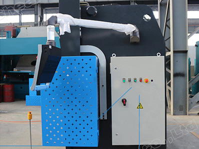 Máy chấn servo điện-thủy lực CNC kết hợp bộ điều khiển DELEM DA52S