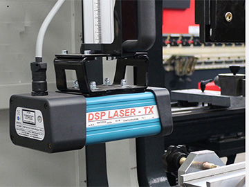 Máy chấn servo điện-thủy lực CNC kết hợp bộ điều khiển DELEM DA52S