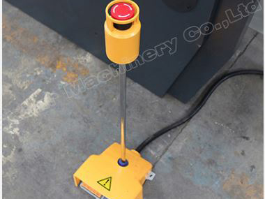 Máy chấn thủy lực kết hợp bộ điều khiển DA41S