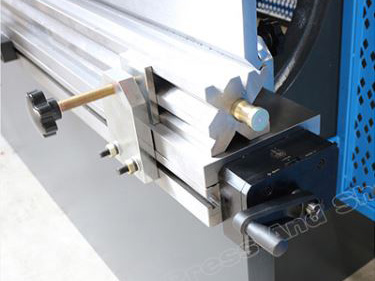Máy chấn thủy lực kết hợp bộ điều khiển DA41S