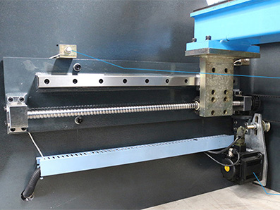 Máy chấn thủy lực kết hợp bộ điều khiển E200P