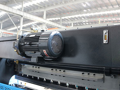 Máy chấn thủy lực kết hợp bộ điều khiển E21