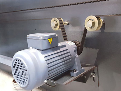 Máy chấn thủy lực kết hợp bộ điều khiển E21