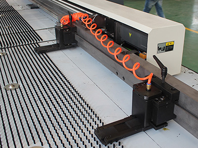 Máy đột dập CNC, loại 2