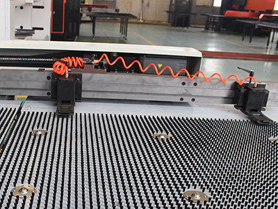 Máy đột dập CNC, loại 2