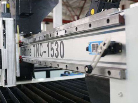 Máy cắt plasma CNC